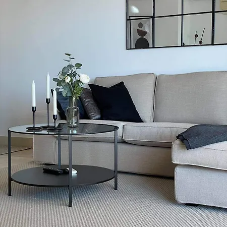 Penthouse With Sea Views In 마르베야