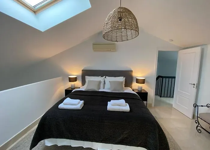 아파트 Penthouse With Sea Views In *